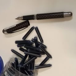 Bon marché 🧨 ONLINE Cartouches Bleues Roi Et Stylo Plume Collège Pour Droitiers, Motifs Moderne 🌟