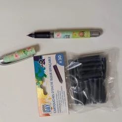 Offres 🎁 ONLINE Stylo Roller à Cartouche D'encre Collège Pour Droitiers Ou Gauchers Fleurs 🤩